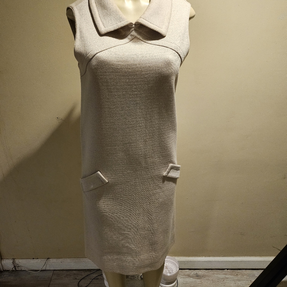 Dress - Picture 2 of 6
